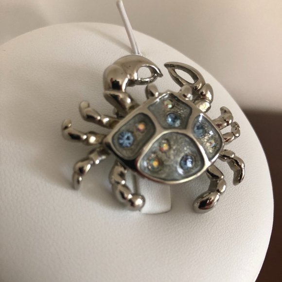 Vintage Silver Tone Rhinestone Crab Brooch Pin. - Picture 8 of 11